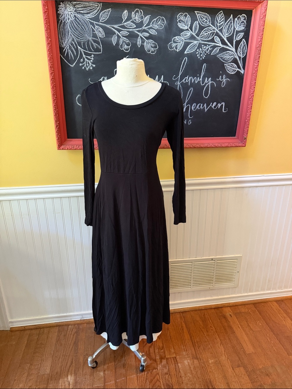 Tuckernuck Black Long-Sleeve Midi Dress